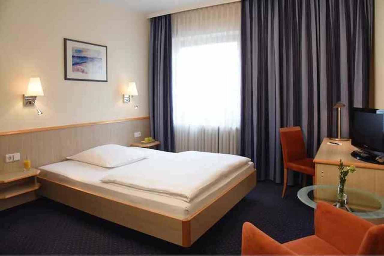 Intercityhotel Stuttgart Kültér fotó